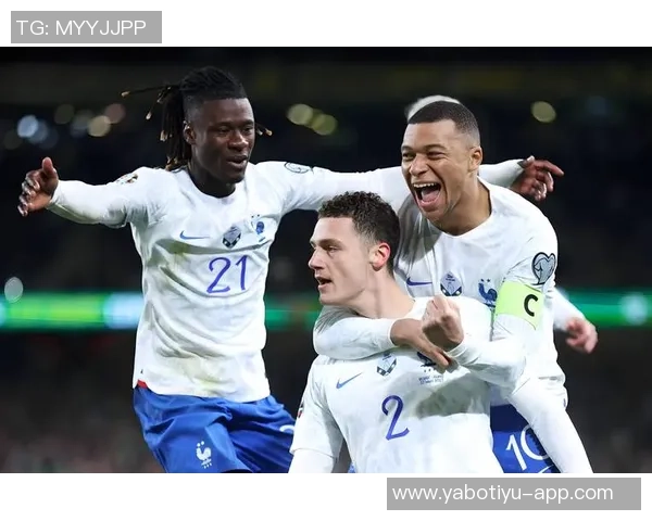 日本U20在加时赛被法国绝杀球员痛苦瘫倒赛场泪如雨下