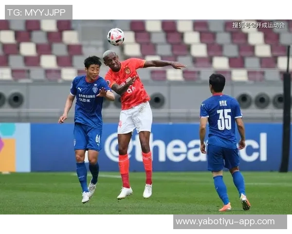 诺伊尔反思失球原因：错误决定与第二落点的失误分析