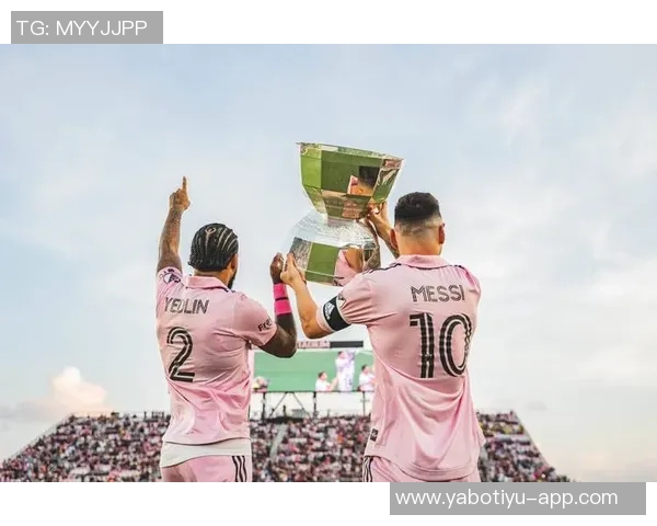 德保罗社媒关注雷吉隆罗马诺透露其将加盟迈阿密国际