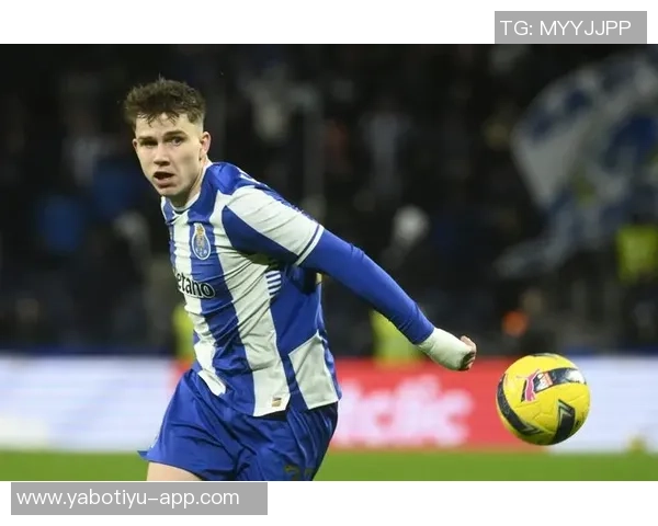 波尔图官方宣布签下17岁波兰边锋皮图谢夫斯基违约金高达6000万